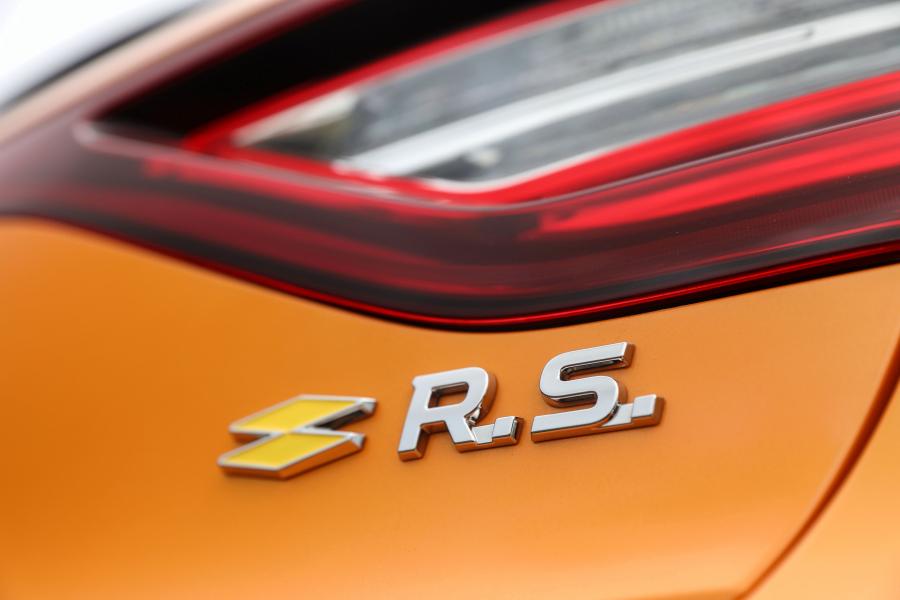 Логотип Renault Megane R.S. Cup Chassis 2018 года  (AU) (фото 2 из 40)